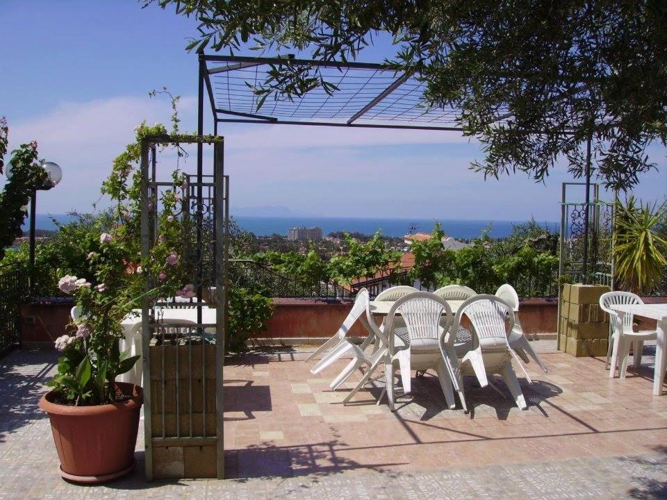 フルナリ La Casa Di Mariu Bed & Breakfast エクステリア 写真