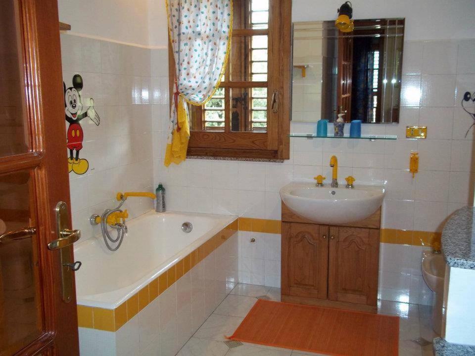 フルナリ La Casa Di Mariu Bed & Breakfast エクステリア 写真